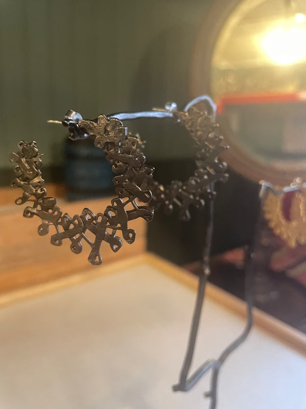 Academie ERIS large crisscross earrings