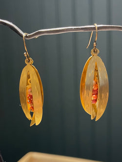 ACADEMIE Leaf with stones Earrings